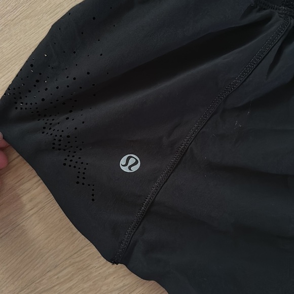 Lululemon Short Shorts - Picture 5 of 8
